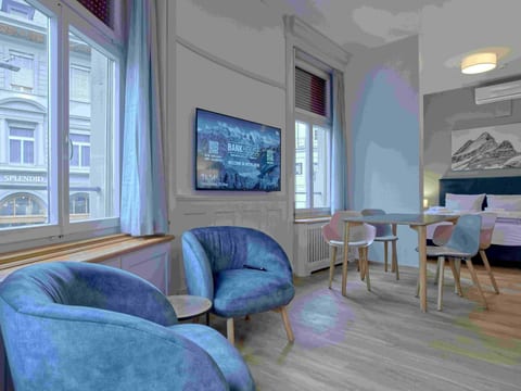 BankHouse Apt. L103
