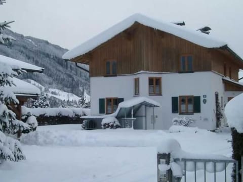 in ruhiger Lage mit Gartennutzung