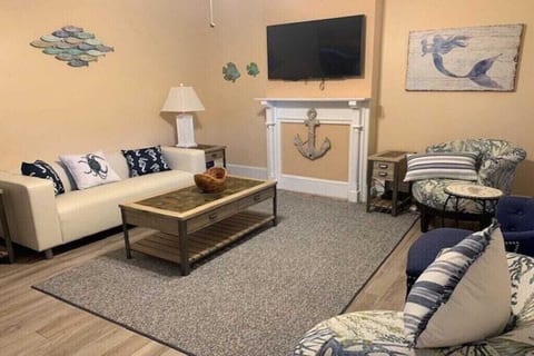 Slow Mocean: Family Friendly 3 Bedroom Home