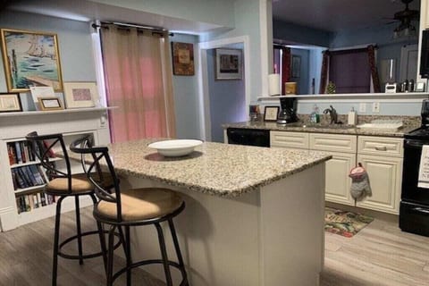 Slow Mocean: Family Friendly 3 Bedroom Home