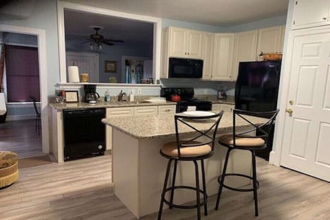Slow Mocean: Family Friendly 3 Bedroom Home