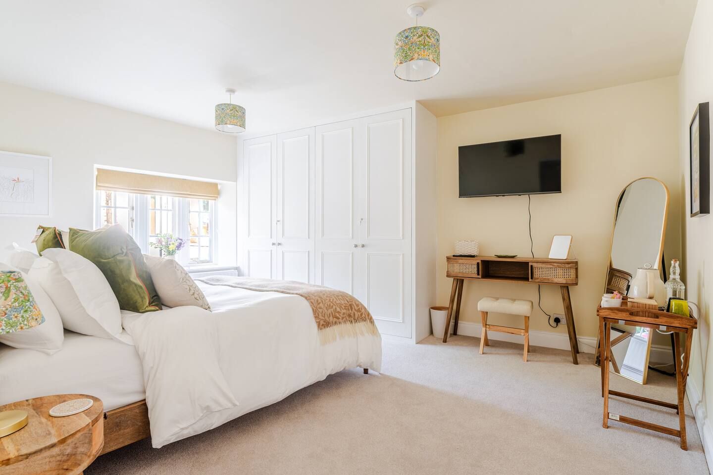 Monks Retreat - Beige Room - Tranquil Escape for 2