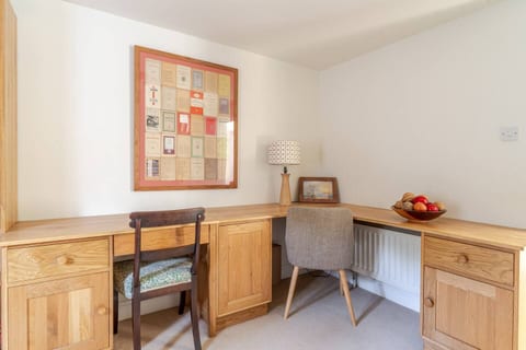 Monks Retreat - Beige Room - Tranquil Escape for 2