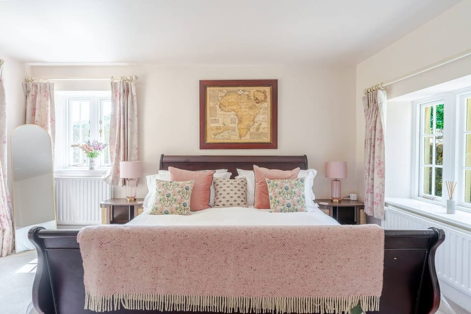 Monks Retreat - Lilac Room - Tranquil Escape for 2 - Monkton Combe