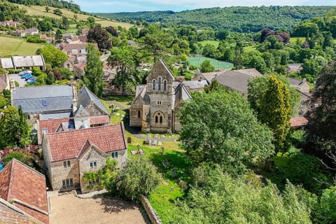 Monks Retreat - Lilac Room - Tranquil Escape for 2