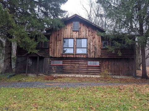 Evergreen Hideaway image 1
