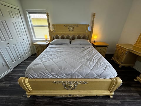 Spacious House close to DFW Airport, ATT Stadium, Six flags etc