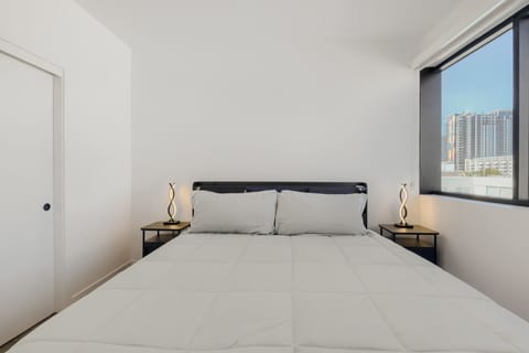King Size Bed Bedroom 1