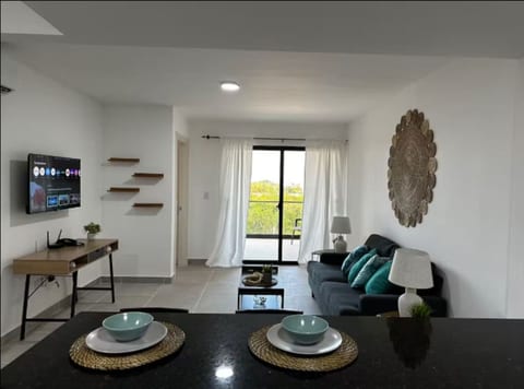 Cozy 2BR Condo | Pool | FREE Electricity