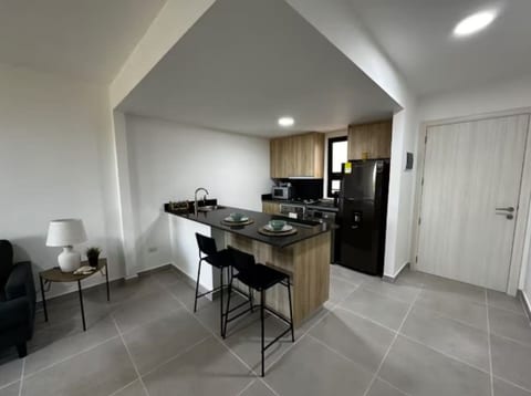 Cozy 2BR Condo | Pool | FREE Electricity