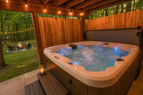 Pocono Retreat | Hot Tub + Game Room + Fire Pit