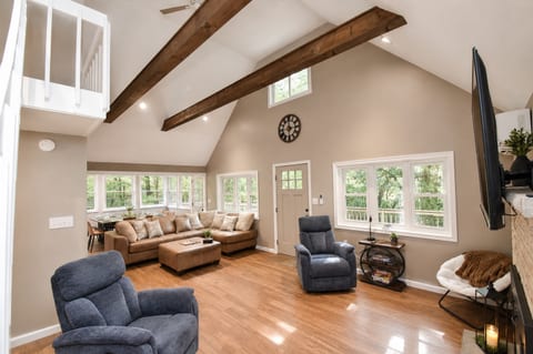 Pocono Retreat | Hot Tub + Game Room + Fire Pit