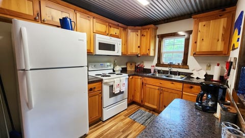 TX Hickory Hideout: Spiritual Retrt/Country Resort image 3