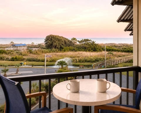 Luxury OCEANVIEW at Oceanfront Resort - Romantic Escape