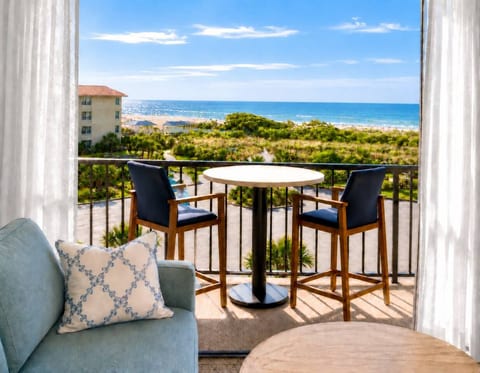 Luxury OCEANVIEW at Oceanfront Resort - Romantic Escape