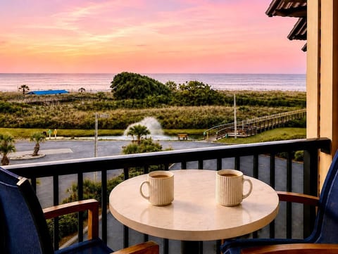 A romantic escape starts here. Slow mornings, coffee for two, sweeping ocean views and unforgettable sunrises—all from your private top-floor balcony.
Sea La Vie is the kind of getaway that makes you slow down, reconnect and wish you’d stay longer!