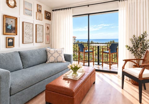 Luxury OCEANVIEW at Oceanfront Resort - Romantic Escape