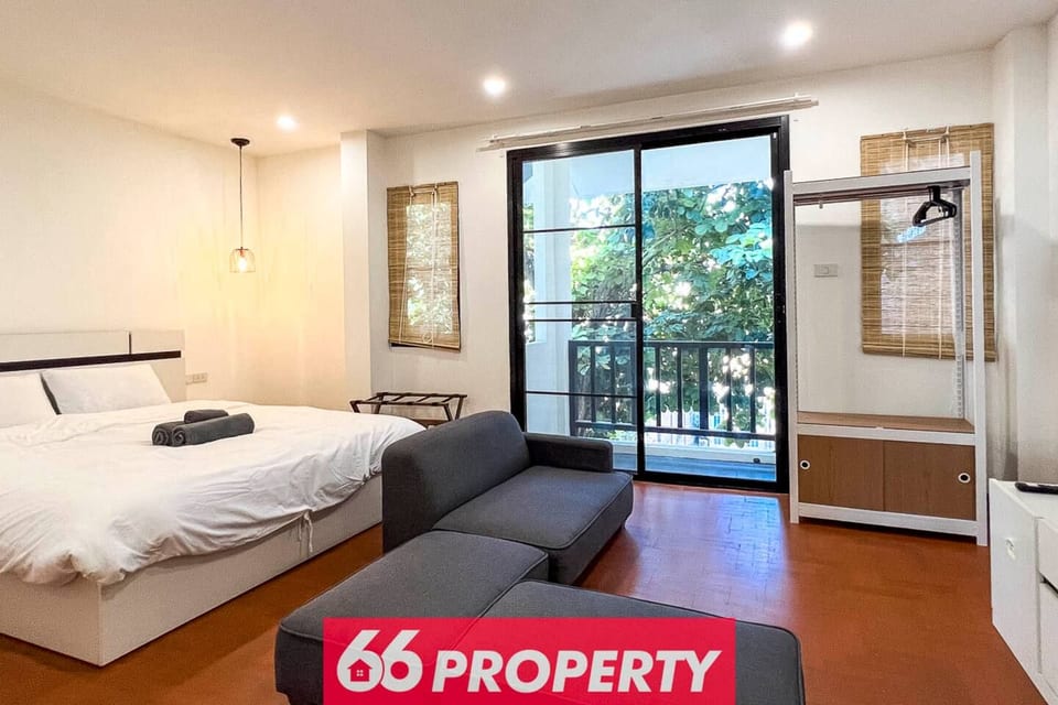Family room in Shared House