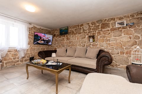 House Skarpini Dvori Peaceful Retreat - Unit 379022-13