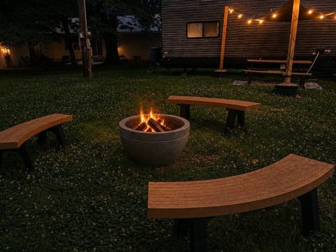 Monkey Island Lake Glamping RV With Tandem Kayak image 5