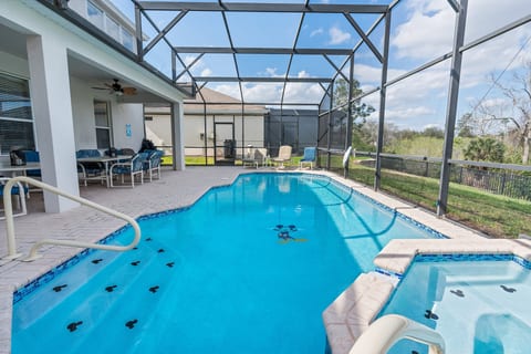 Mickey's pool & spa