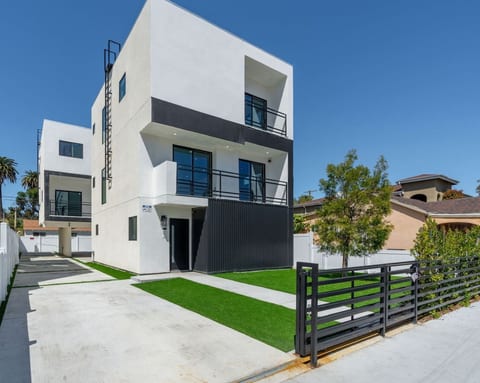 9BR Group Stay Mid City near USC