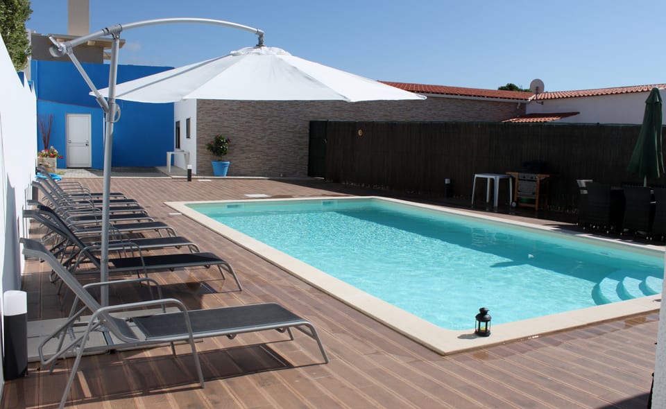 Silver Coast Golf & Beach House with Heated Pool - Amoreira