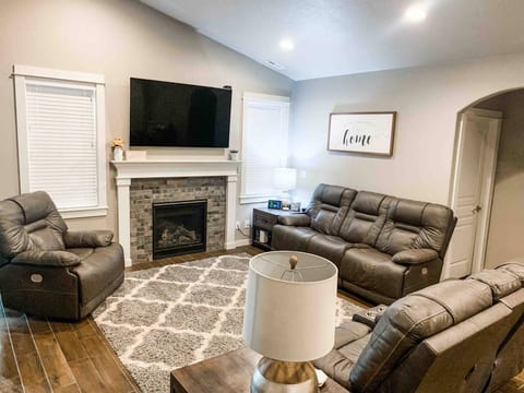 Eugene Vacation 4Bed- 2Master Suites 3Bath 1GBWiFi
