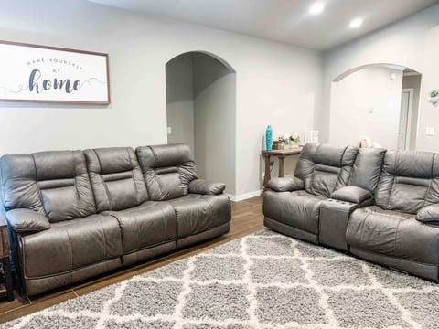 Eugene Vacation 4Bed- 2Master Suites 3Bath 1GBWiFi
