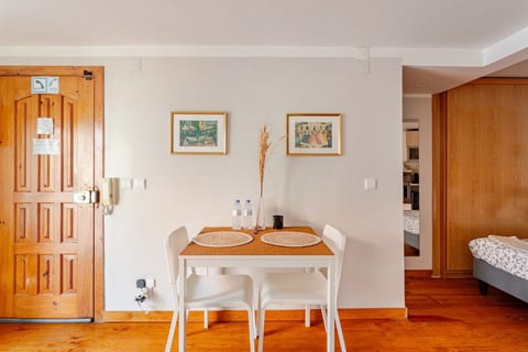 Studio for 2 by Alfama, Graça and Flea Market.