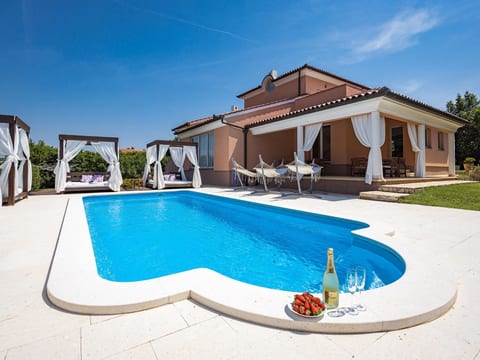 in Medulin mit Privatem Pool
