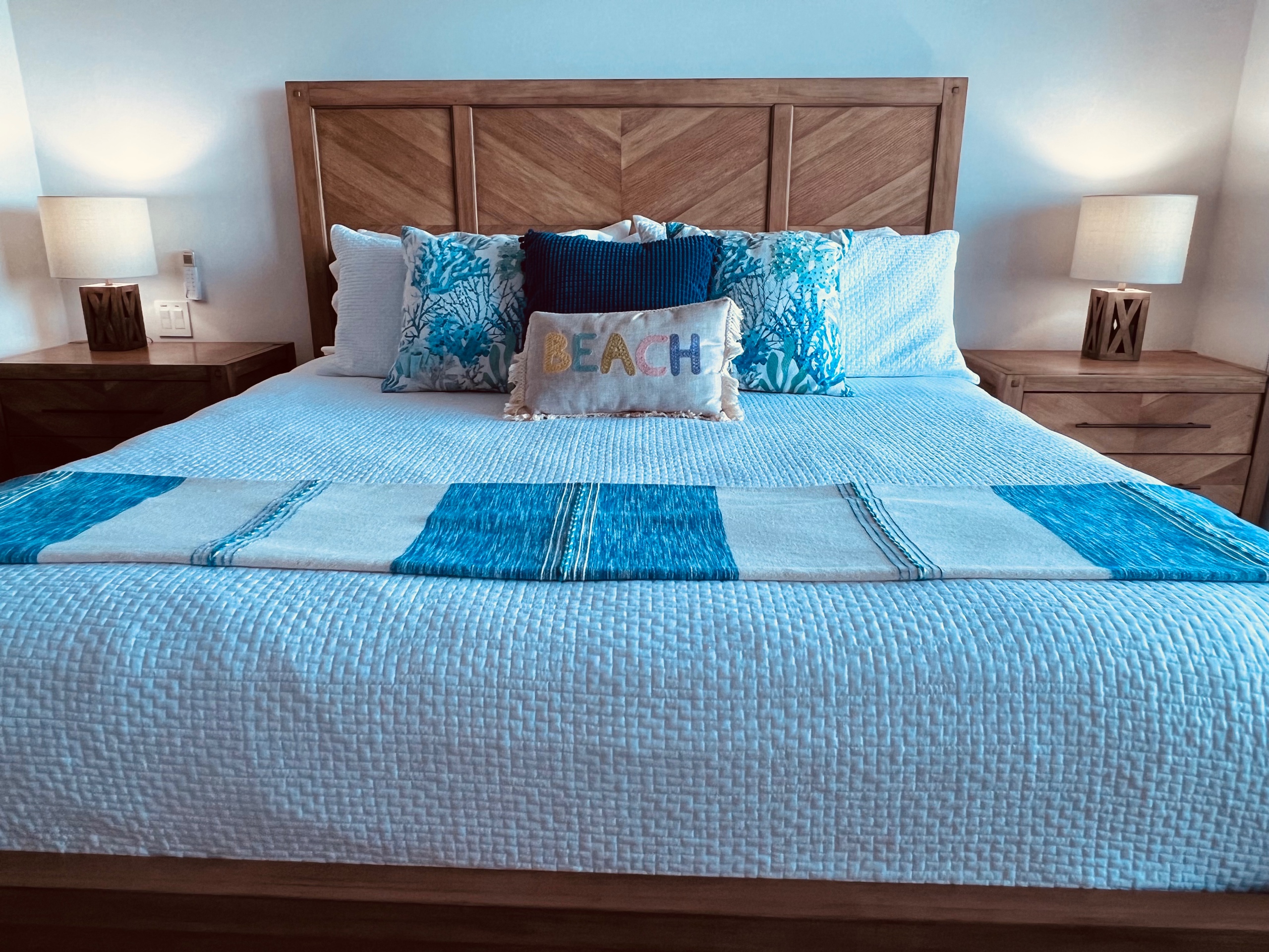 King Ocean Bedroom Suite