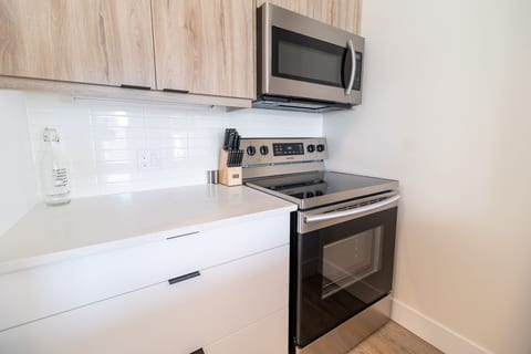 Furnished 2BR Downtown Halifax | The Junction