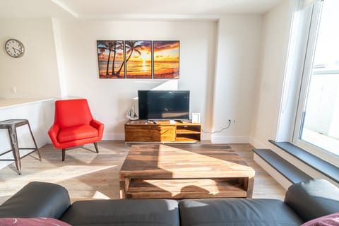 Furnished 2BR Downtown Halifax | The Junction