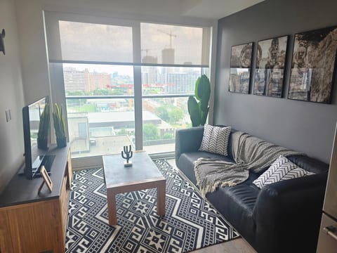 Luxury 1BR Downtown Toronto | ELM