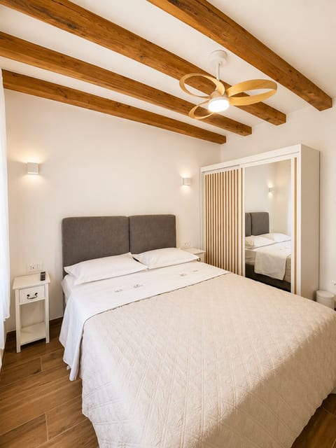 Apartment Josip - Unit 379027-13