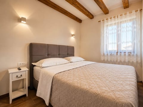 Apartment Josip - Unit 379027-13