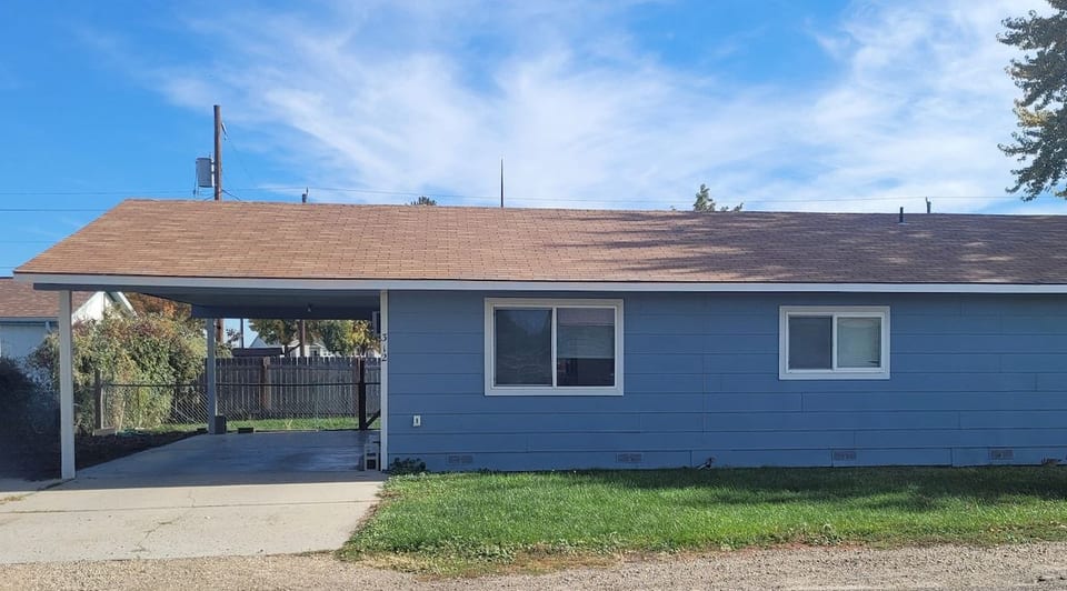 2BR/1BA Townhouse | In-Unit Laundry | Sleeps 6 image 1