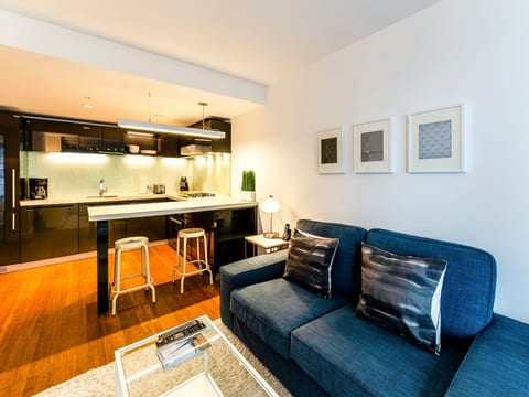 Modern 1BR in Vancouver | Telus Garden
