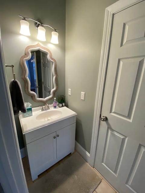2nd floor KING ROOM bathroom photos are coming soon.