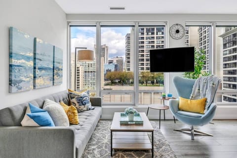 Chic & Modern King Bed with AC&WIFI&Paid Parking