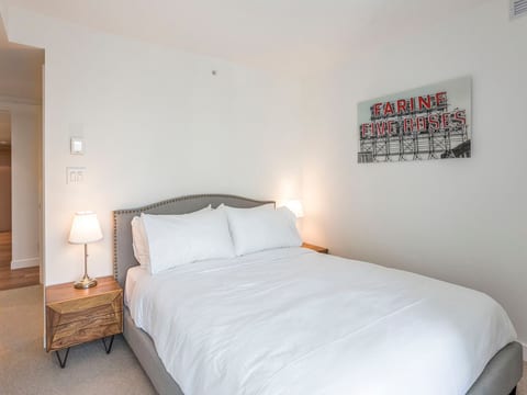Luxury 2BR in Vancouver | Telus Garden