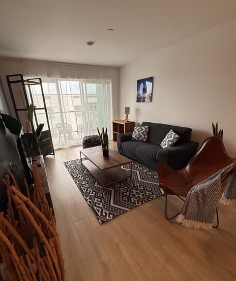 Furnished 2BR in Quebec | Prisme