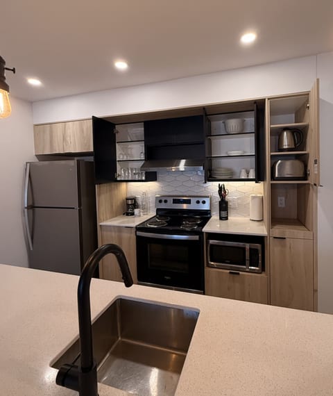 Furnished 2BR in Quebec | Prisme