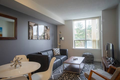 Furnished 1BR in Markham | The Foresite