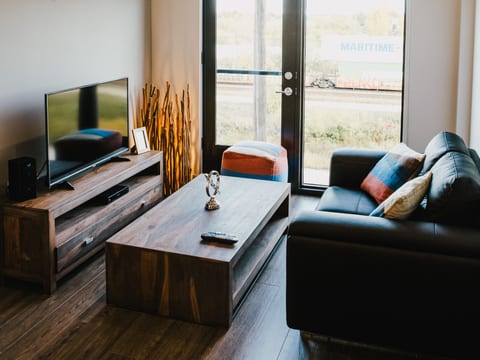 Furnished 1BR in Winnipeg | LXTX