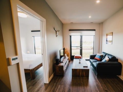 Furnished 1BR in Winnipeg | LXTX
