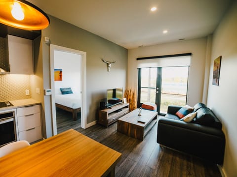 Furnished 1BR in Winnipeg | LXTX