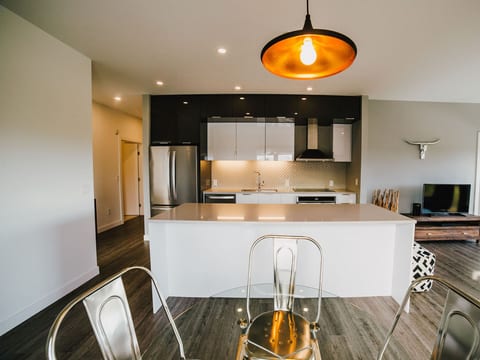 Modern 2BR Downtown Winnipeg | LXTX