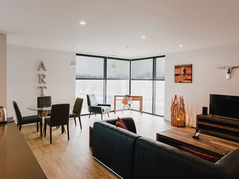 Luxury 2BR Suite in Winnipeg | The Spot